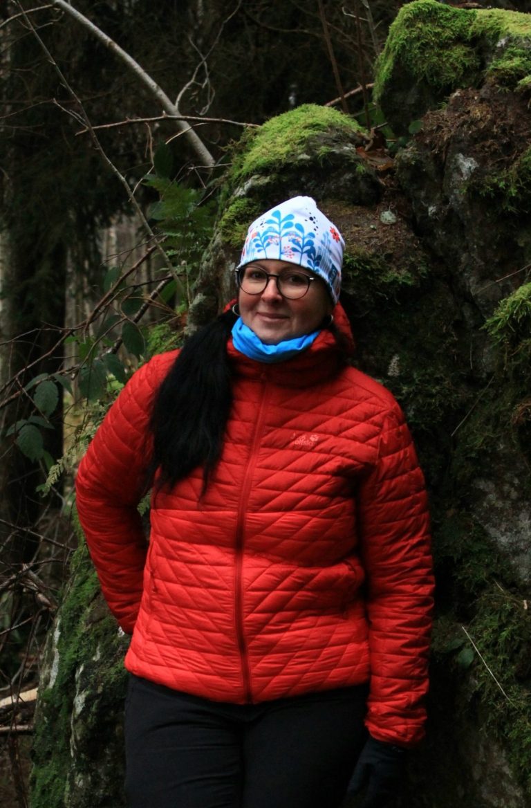 Silvana bei einer Waldrast
