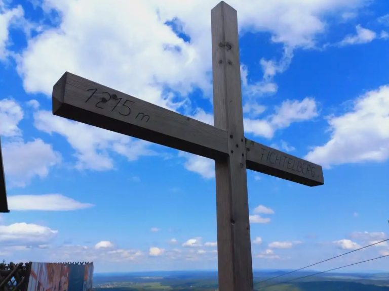 Gipfelkreuz Fichtelberg